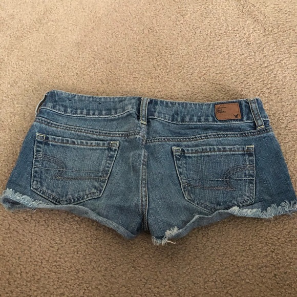 American eagle low rise cut off shorts - Picture 2 of 2
